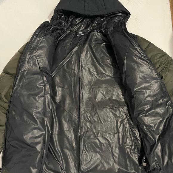 New Balance Mens Quilted Puffer Styling Down Tech Winter Jacket - Picture 10 of 12